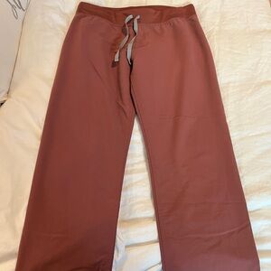 Figs Livingston scrub pant in mauve